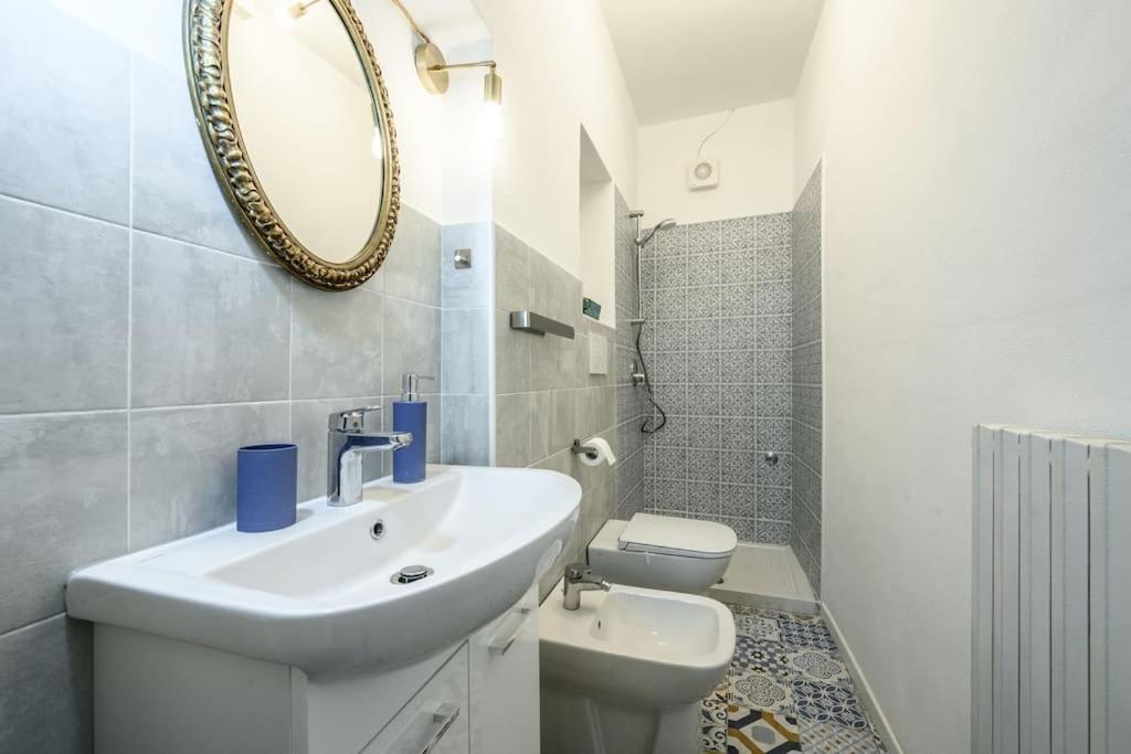Le Finestre Sul Borgo 2 Apartment Parma Luaran gambar