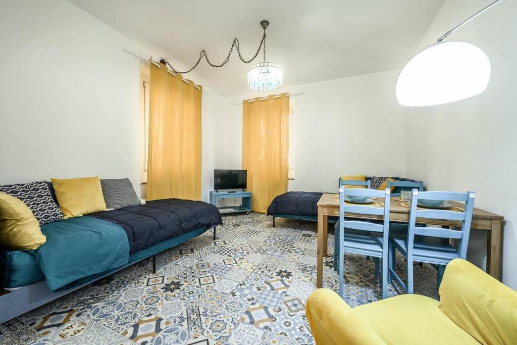 Le Finestre Sul Borgo 2 Apartment Parma Luaran gambar